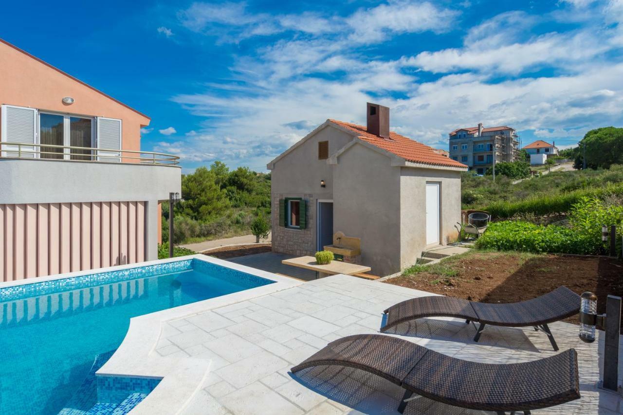 Holiday Home Matela Zára Kültér fotó